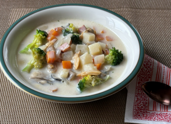 具だくさん牡蠣入りクラムチャウダー